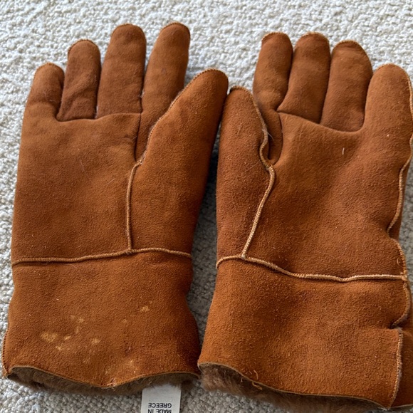 Sheepskin Gloves - Warm Brown - Picture 3 of 3